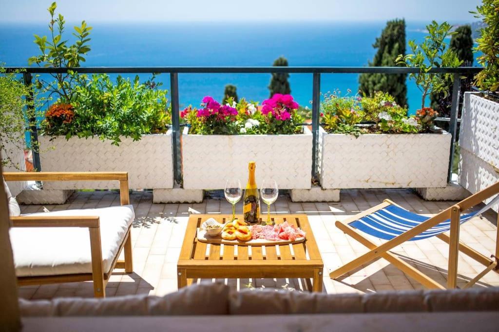 Il Grande Blu - Vista Panoramica Sul Golfo Apartman Ospedaletti Kültér fotó