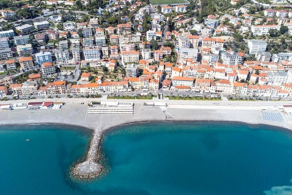 Il Grande Blu - Vista Panoramica Sul Golfo Apartman Ospedaletti Kültér fotó